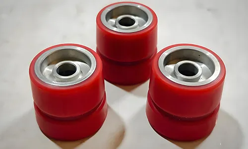 Rubber shuttle wheels with metal cores for high speed circular loom reverse engineering and material analysis